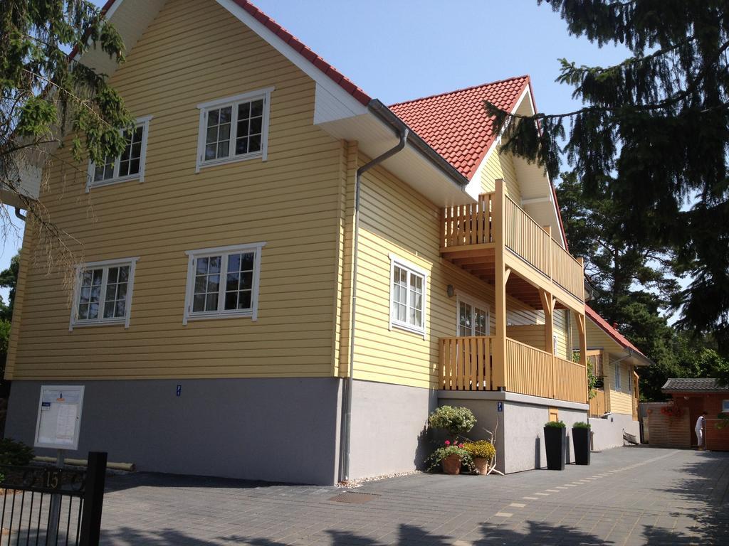 Haus Stoertebeker Appartements - Hotel Garni, Seebad Lubmin Exterior photo