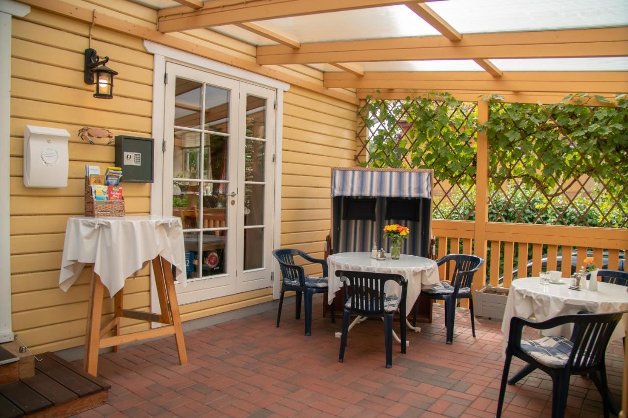 Haus Stoertebeker Appartements - Hotel Garni, Seebad Lubmin Exterior photo